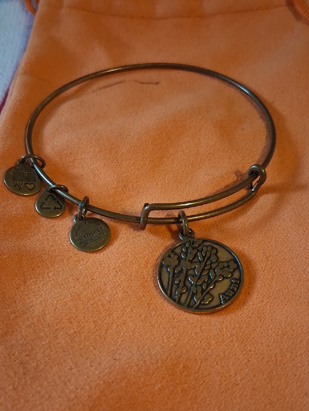 Bracelet
